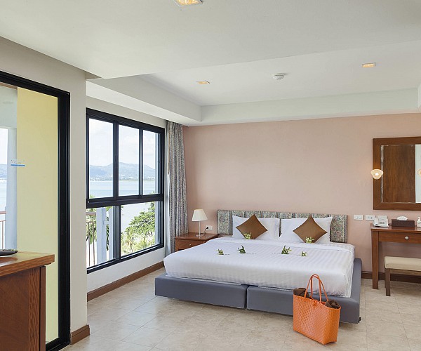 Superior One Bedroom