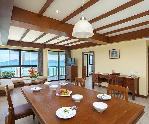 Deluxe Two Bedrooms