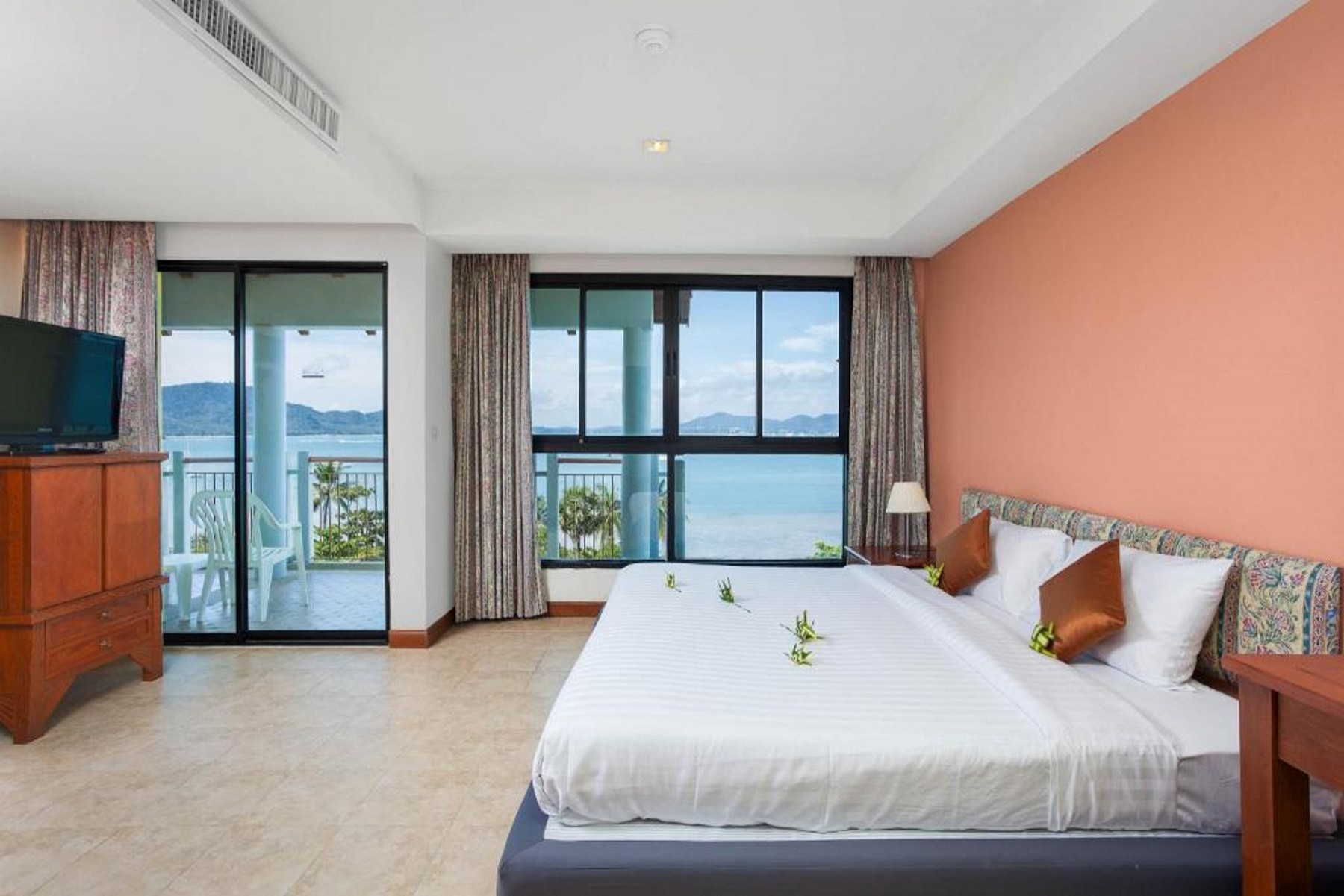 By The Sea Hotel